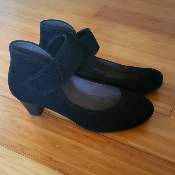 Gabor Black Sue Suede Mary Janes with Heel. Sz 7.5 - Picture 2 of 8